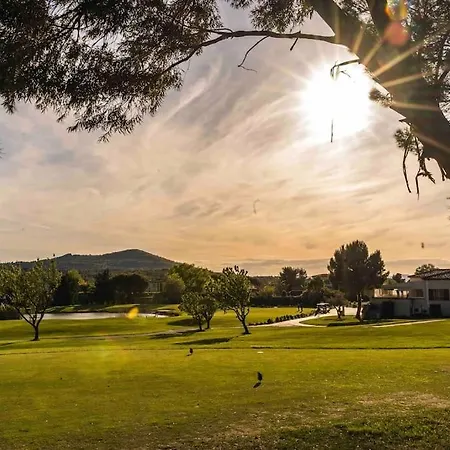 Magnifique Vue Lac Au Golf De Pont-Royal Mallemort Buitenkant foto
